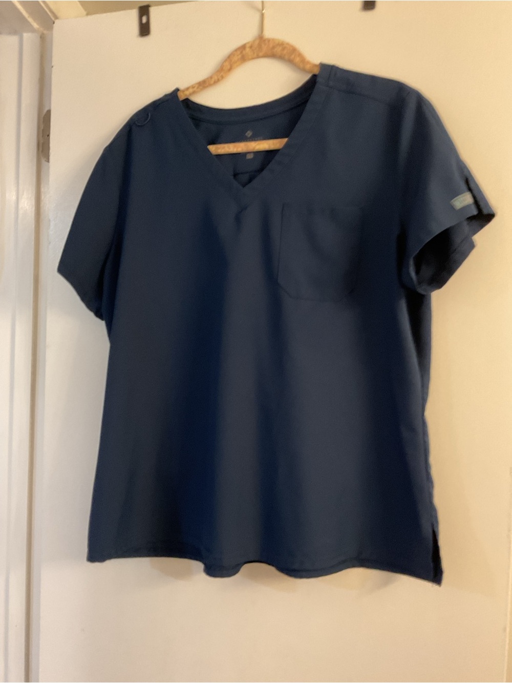 Med Couture Women’s Scrub Top